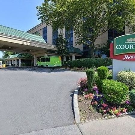 Courtyard By Marriott New York Laguardia Airport Hotell Exteriör bild