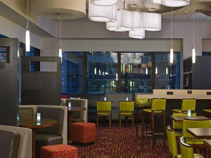 Courtyard By Marriott New York Laguardia Airport Hotell Exteriör bild