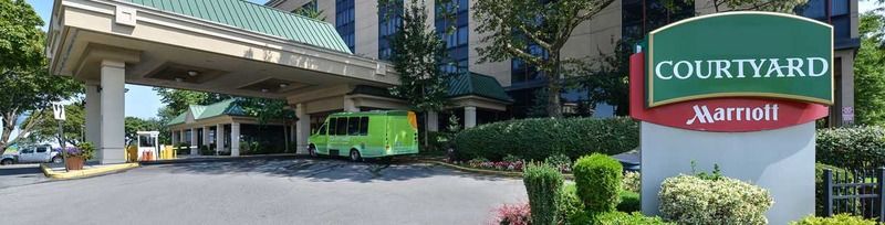 Courtyard By Marriott New York Laguardia Airport Hotell Exteriör bild